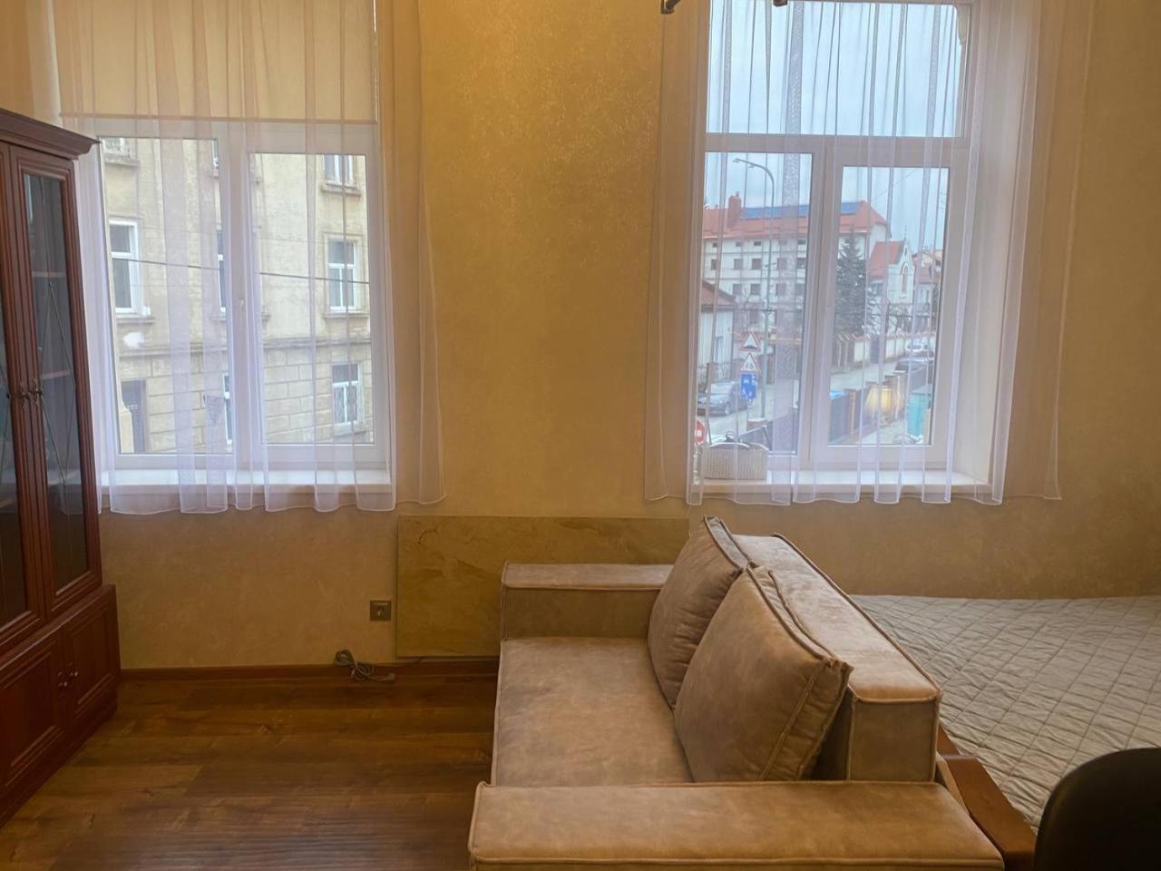 Апартаменти На Вулиці Антоновича Leopoli Esterno foto