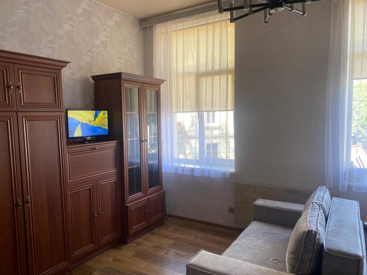 Апартаменти На Вулиці Антоновича Leopoli Esterno foto
